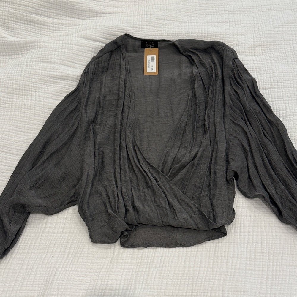 Villa Tesoros Gray Blouse